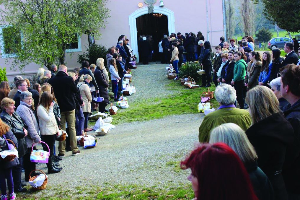 <p>uskrsni blagoslov jela, kapela sv. Josipa, Gornja Bistra</p>