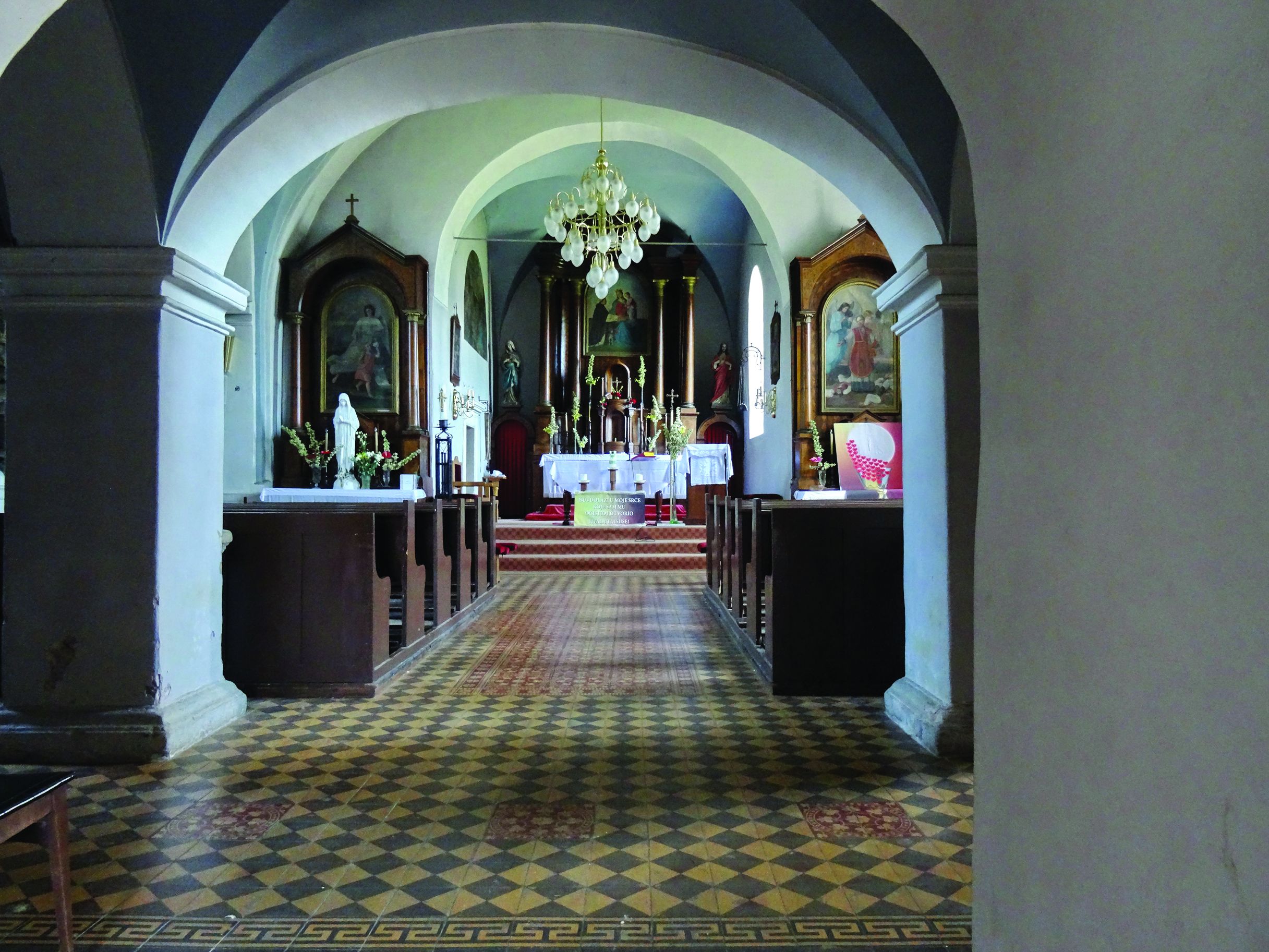 <p>unutra&scaron;njost, župna crkva sv. Dominika</p>