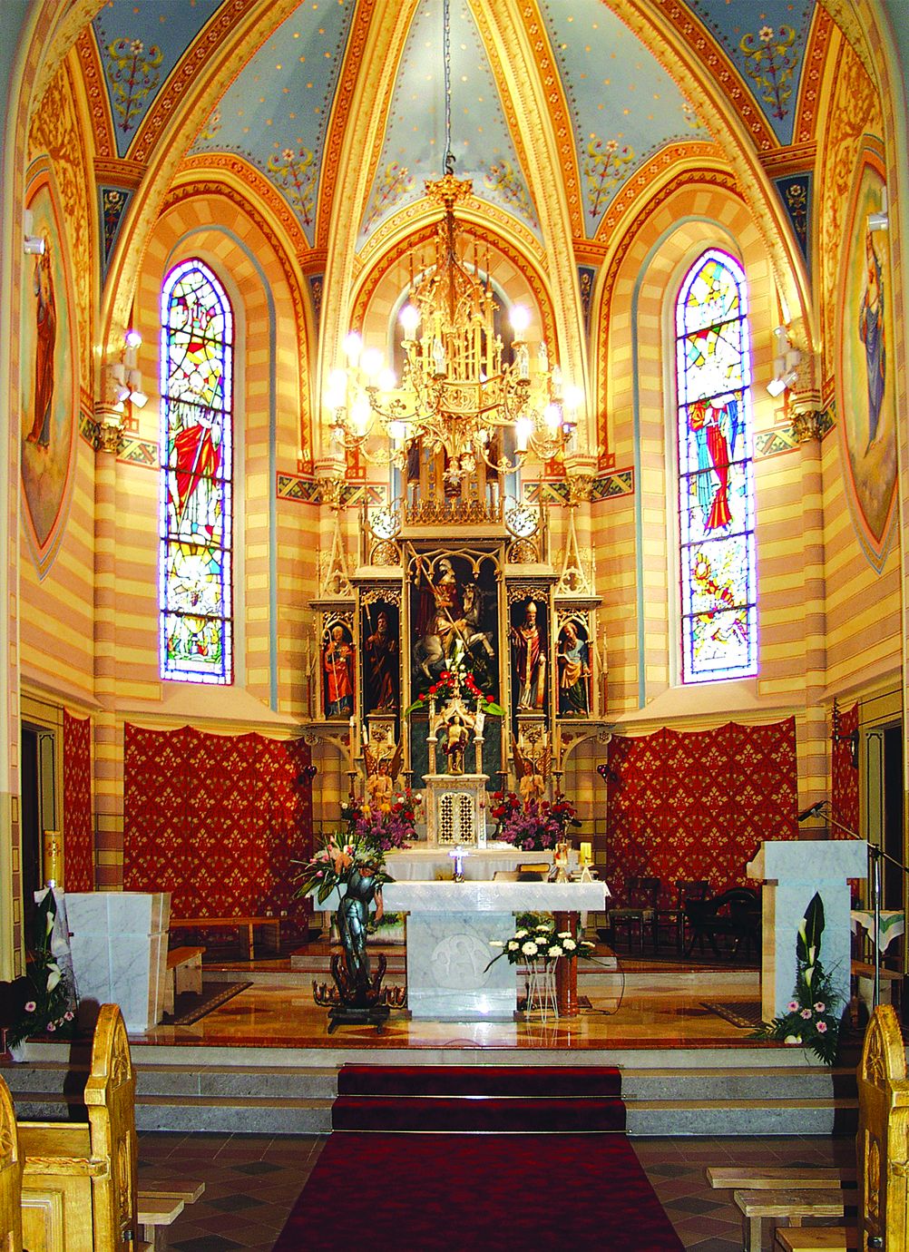 <p>glavni oltar župne crkve sv. Jurja Mučenika, 1903.</p>