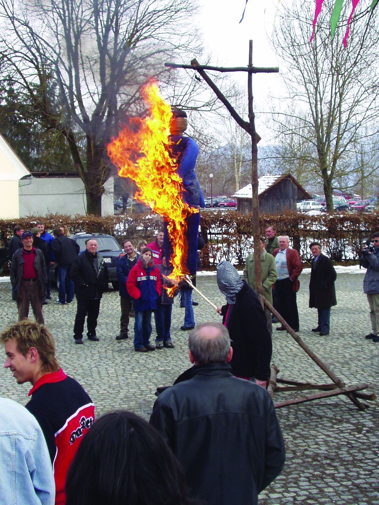 <p>spaljivanje Fa&scaron;nika, Kumrovec, 2000-ih godina</p>