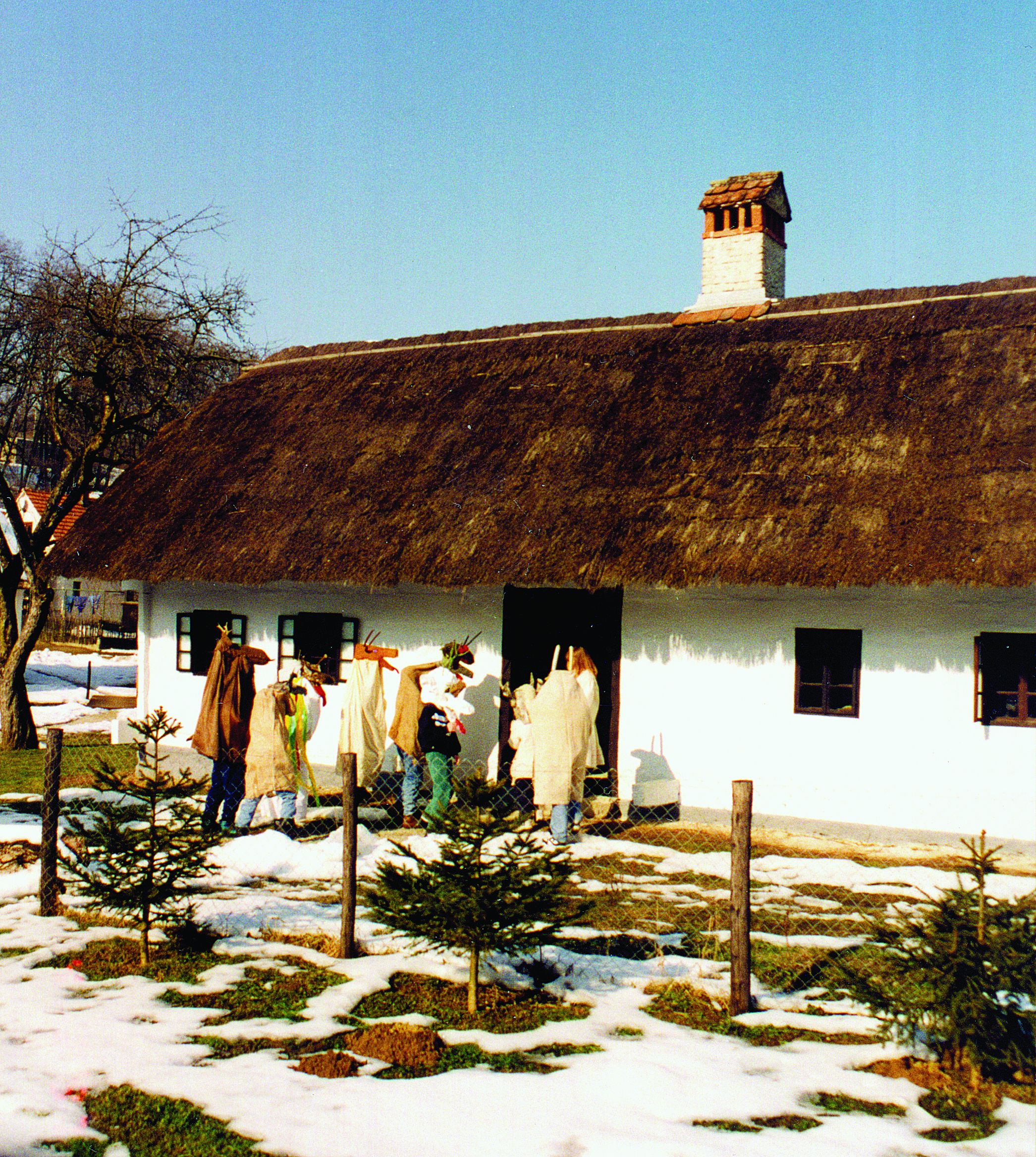 <p>fa&scaron;nički ophod, Kumrovec, 1998.</p>