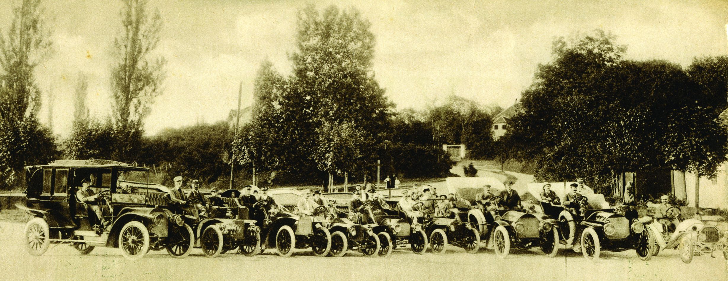 <p>izlet Prvoga hrvatskoga automobilnoga kluba Dionizu Hellenbachu u Mariju Bistricu 1910.</p>