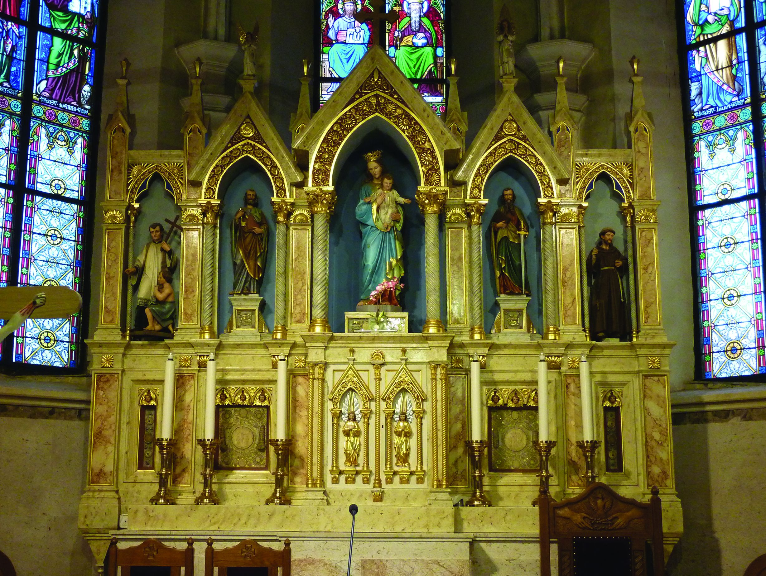 <p>glavni oltar župne crkve Presvetoga Trojstva, XIX&ndash;XX. st.</p>