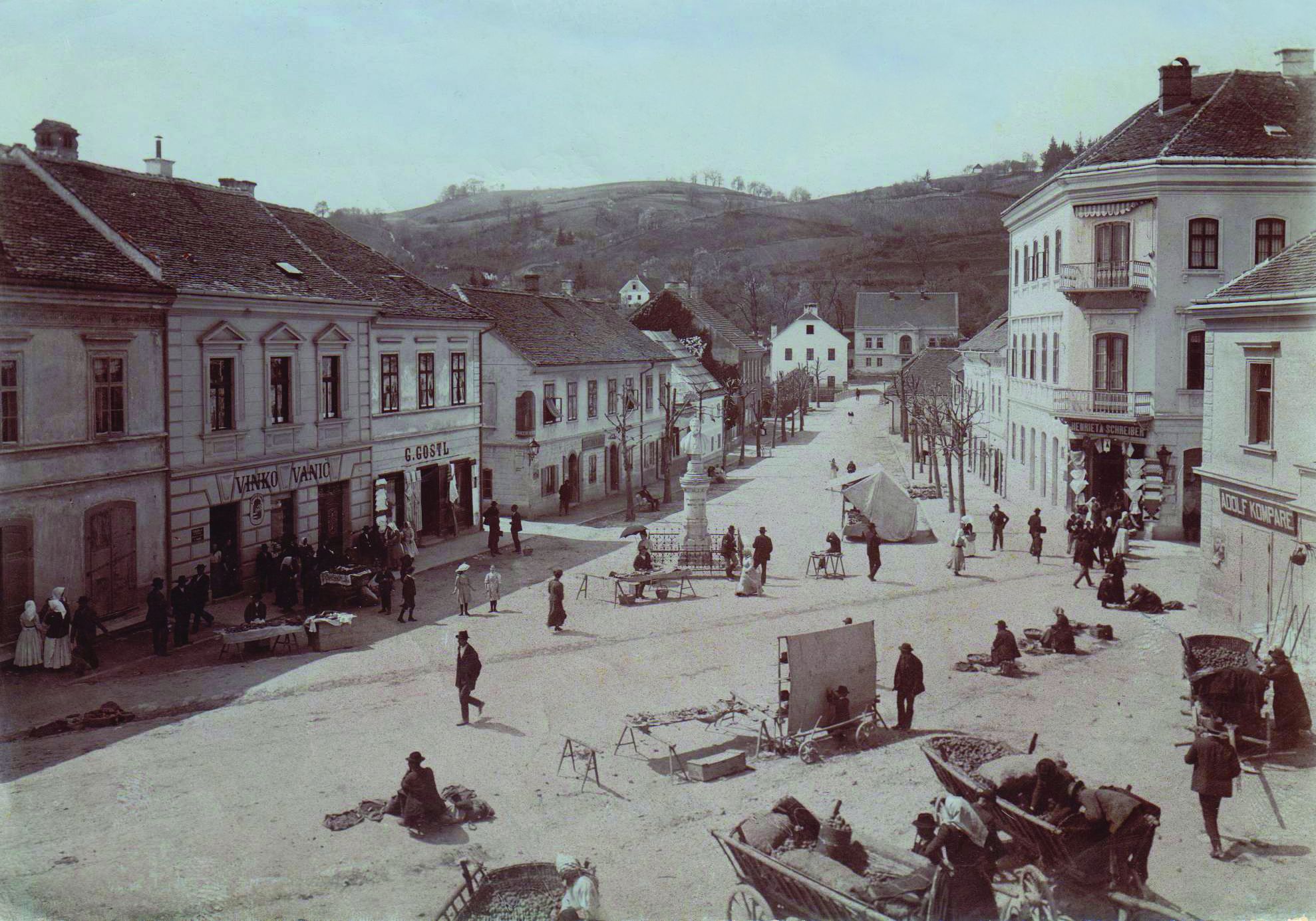 <p>Trg Ljudevita Gaja, 1920-ih godina</p>