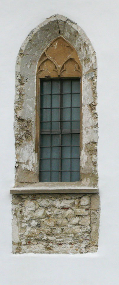 <p>gotički prozor, župna crkva Presvetoga Trojstva</p>