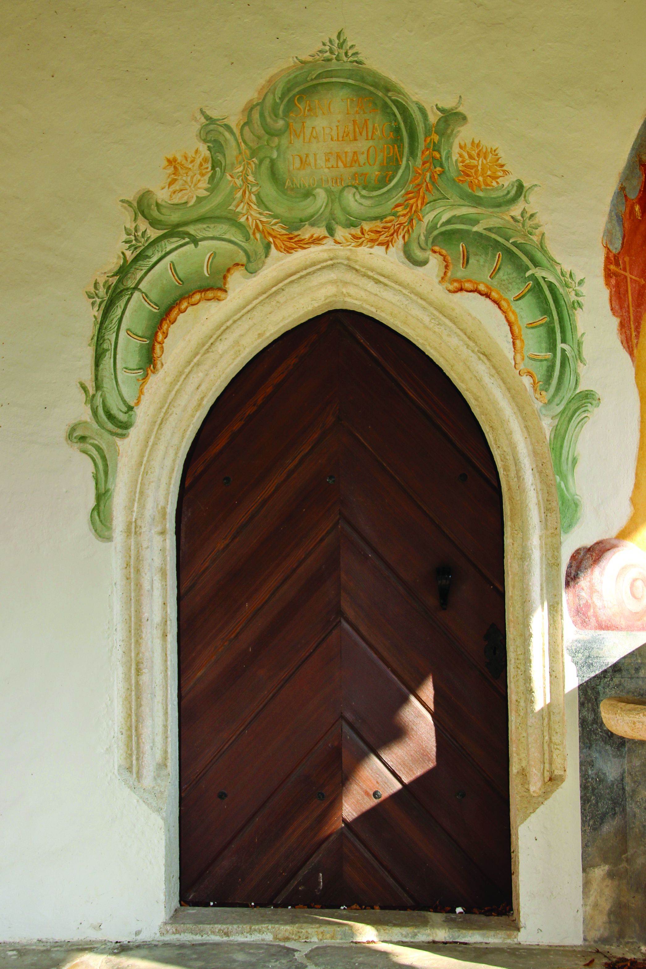 <p>portal kapele sv. Marije Magdalene, 1777.&nbsp;</p>