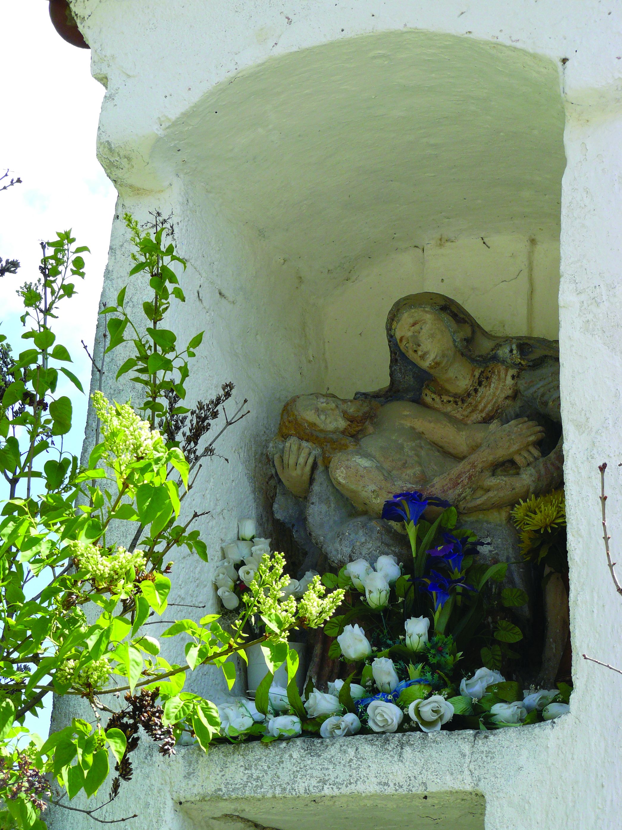 <p>poklonac Žalosne Gospe XX. st., kamena grupa Pieta,1675, Lobor</p>