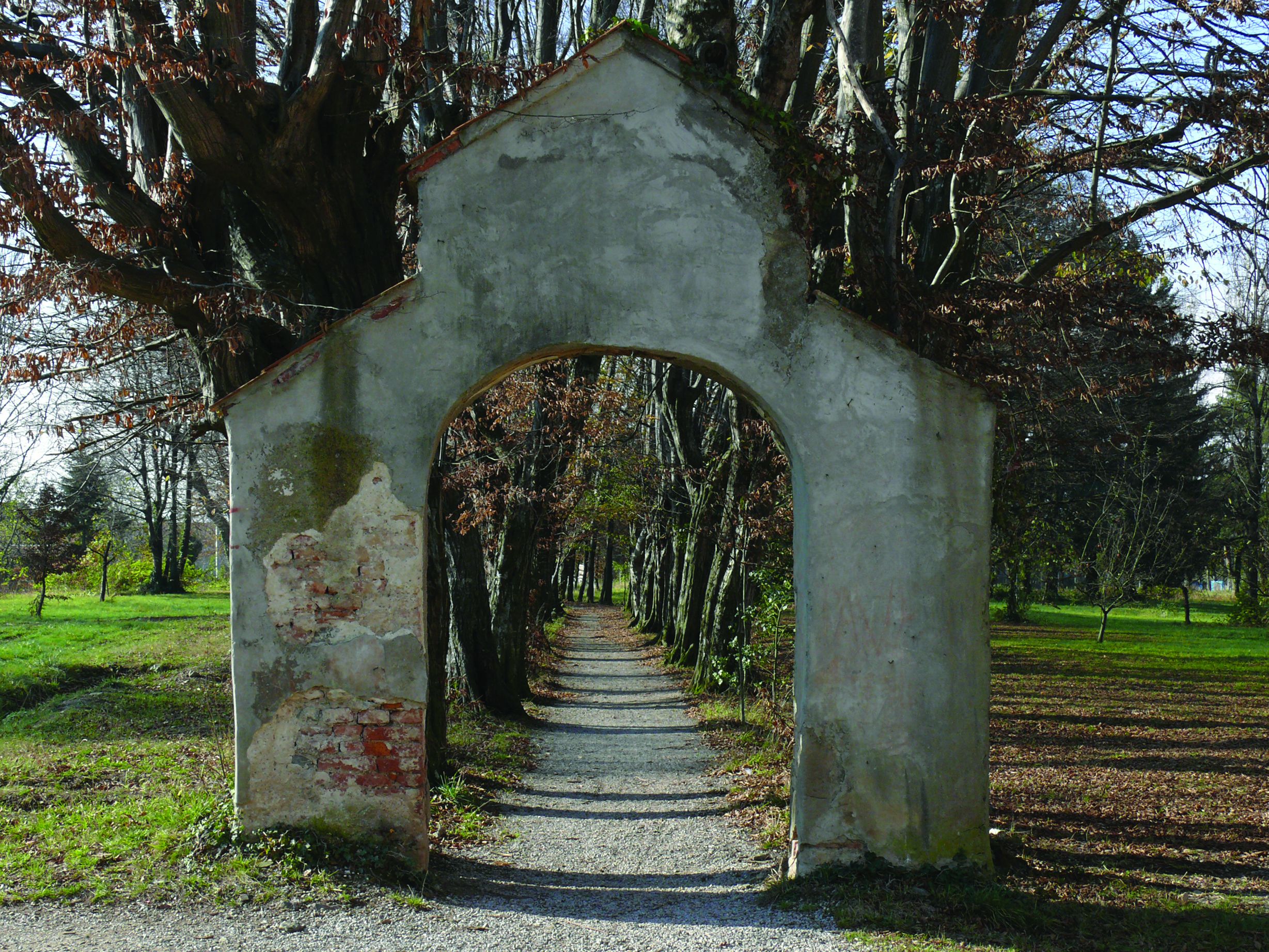 <p>ulaz u perivoj, dvorac Or&scaron;ić, Gornja Bistra</p>