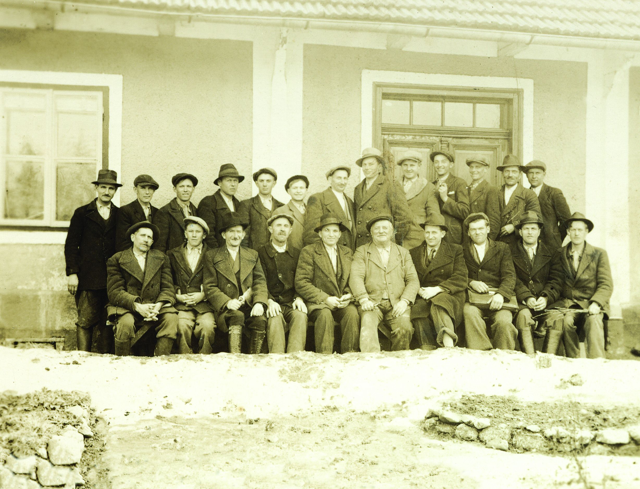 <p>sudionici voćarskoga tečaja u Donjoj Stubici, 1940.</p>