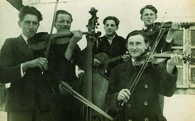 <p><em>mužika&scaron;i</em> Lukci, Gusakovec&ndash;Selnica, oko 1940.</p>