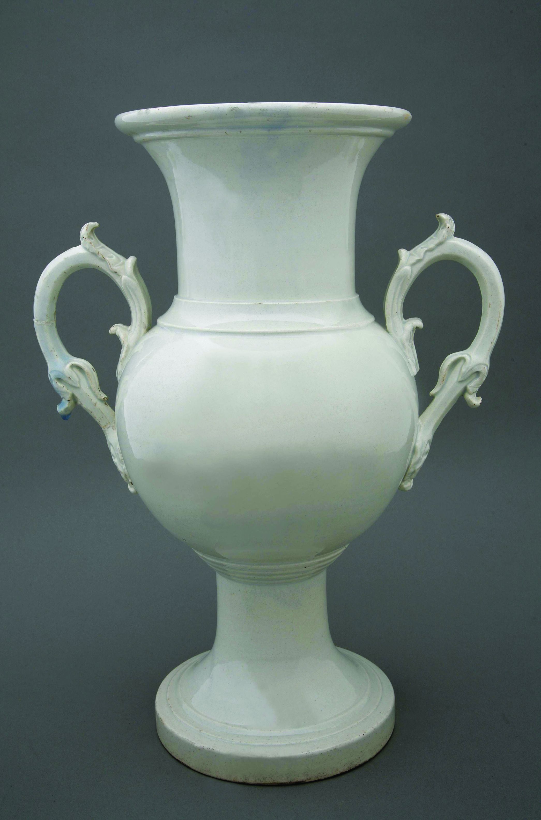 <p>vaza s dvije ručke, oko 1860; MUO</p>