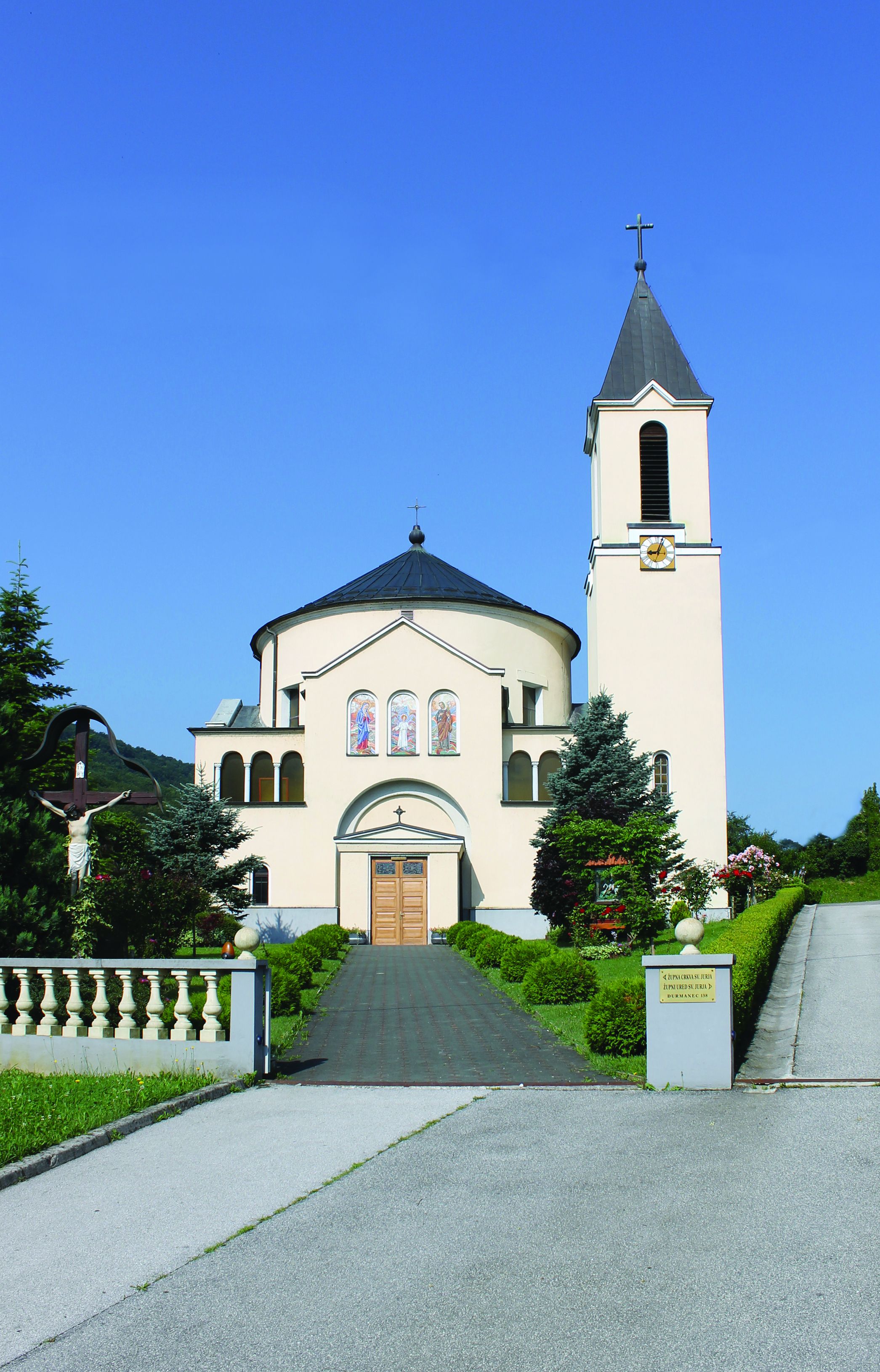<p>župna crkva sv. Jurja Mučenika, Stjepan Podhorski, 1939&ndash;42, Đurmanec</p>