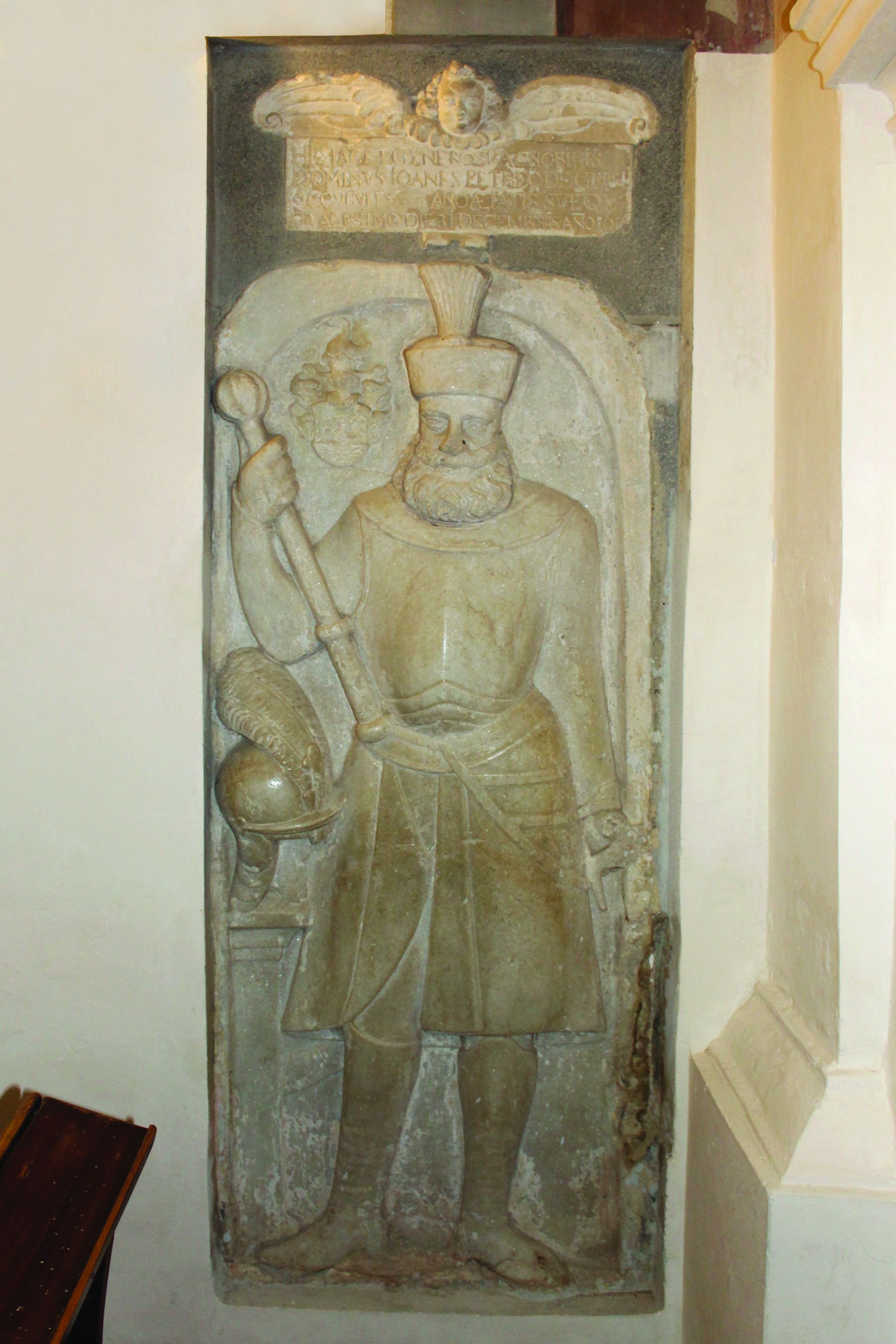 <p>nadgrobna ploča Ivana Pethő de Gerse, XVI. st., župna crkva sv. Marije Magdalene, Ivanec</p>