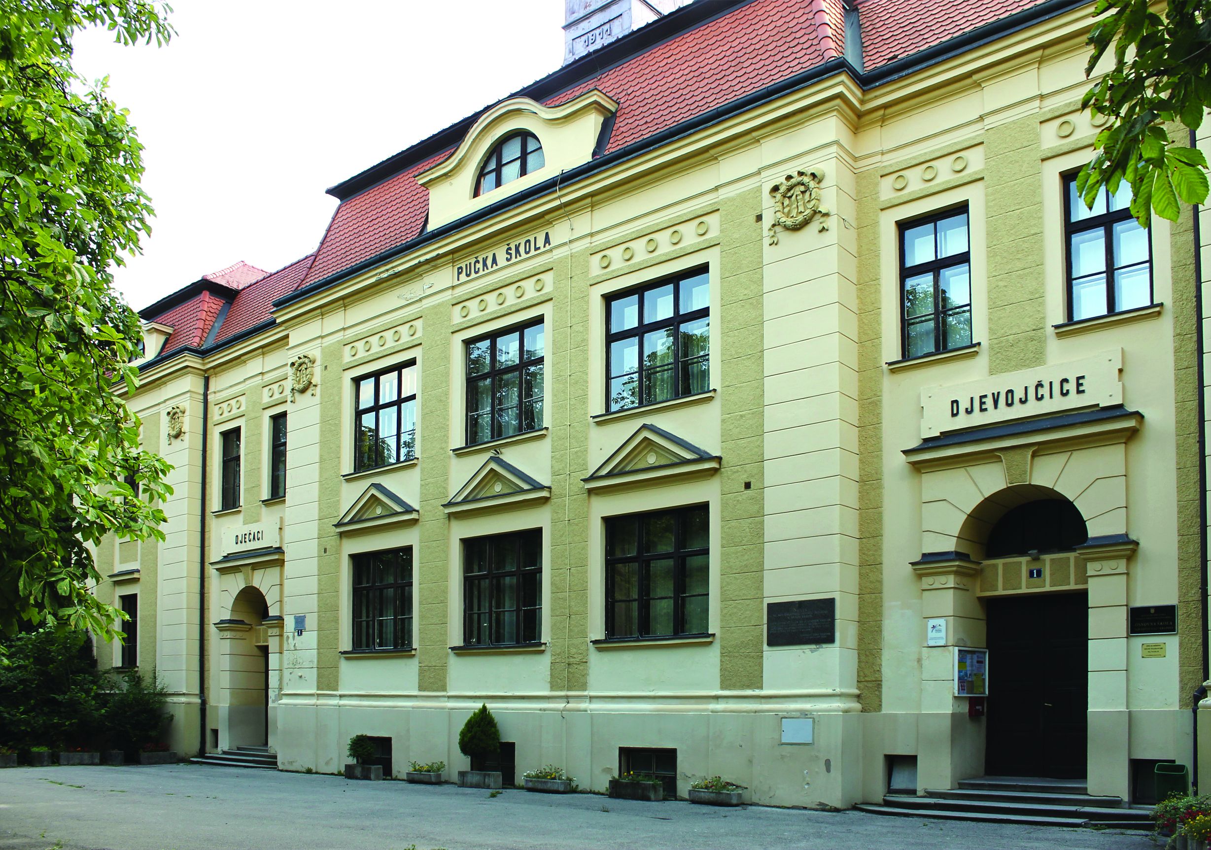 <p>Pučka &scaron;kola, Krapina</p>