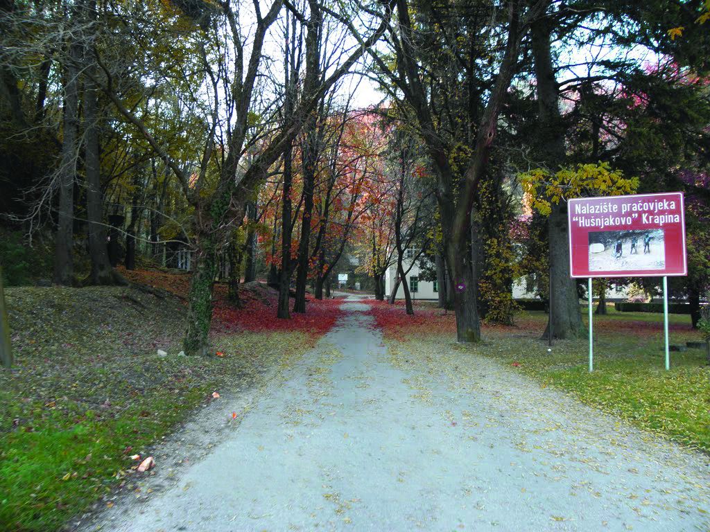 <p>park oko nekada&scaron;njega Muzeja evolucije</p>