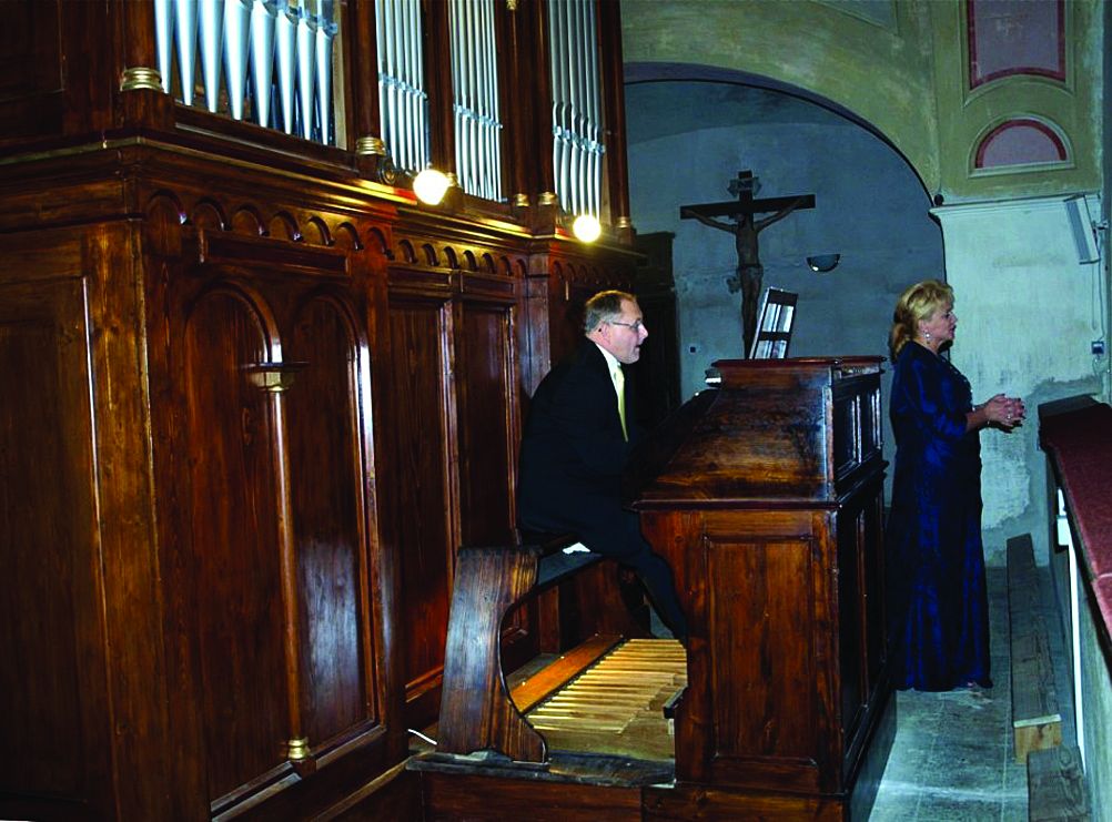 <p>Mario Perestegi i Lidija Horvat-Dunjko, 2012, župna crkva Navje&scaron;tenja Blažene Djevice Marije, Klanjec</p>