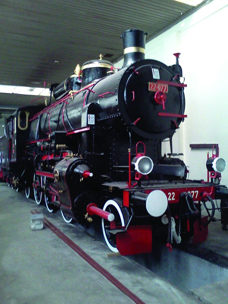 <p>obnovljena lokomotiva <em>zagorskoga cuga</em> iz 1916.</p>