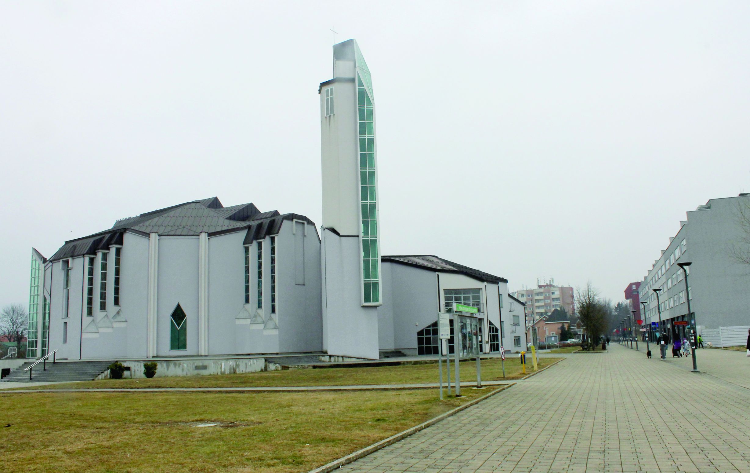 <p>župna crkva sv. Ivana Krstitelja, 2013.</p>