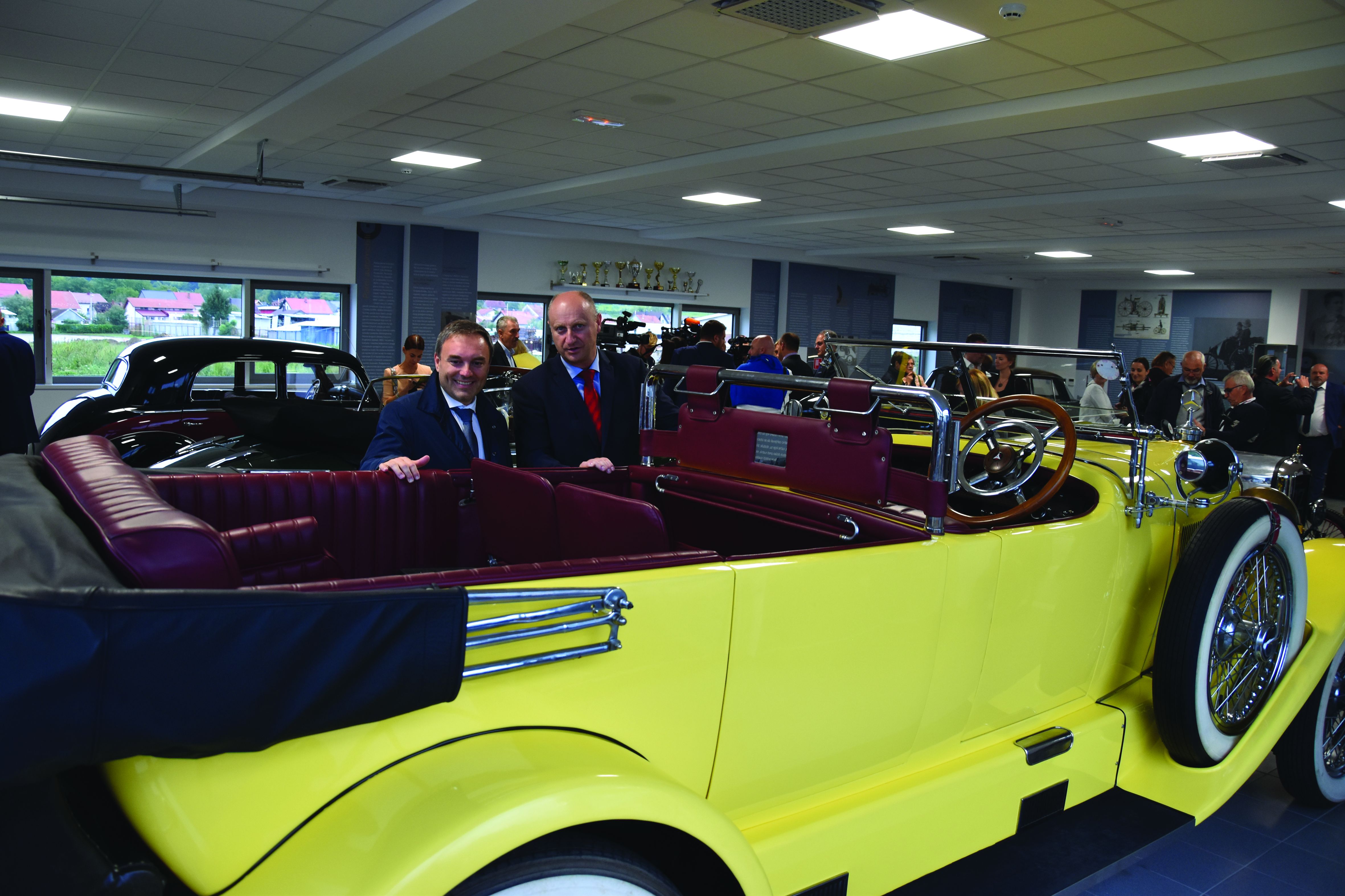 Muzej oldtimera Presečki