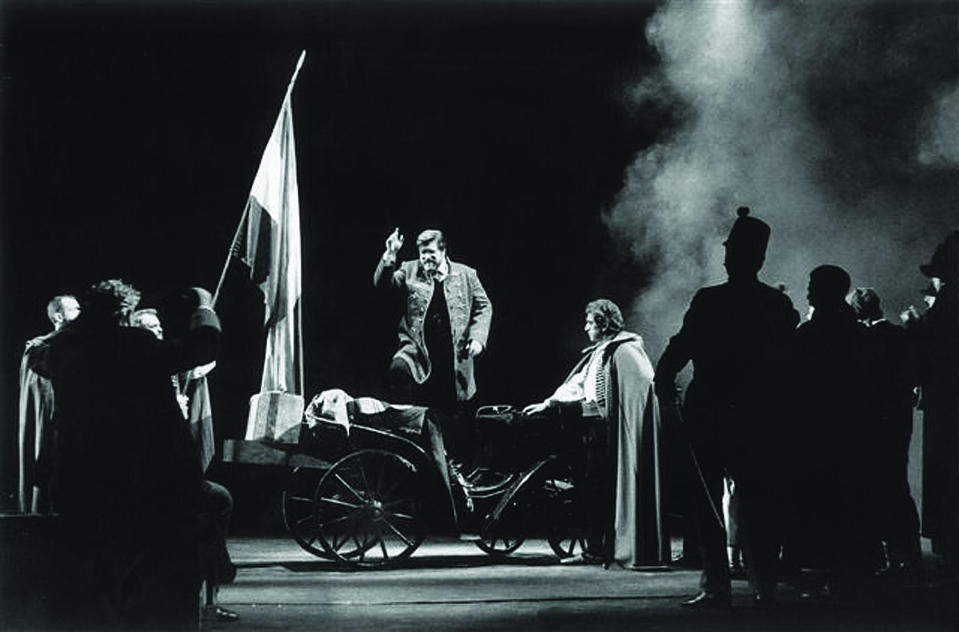 <p><em>Sin domovine, </em>redatelj Želimir Mesarić, HNK Zagreb, 1996.</p>